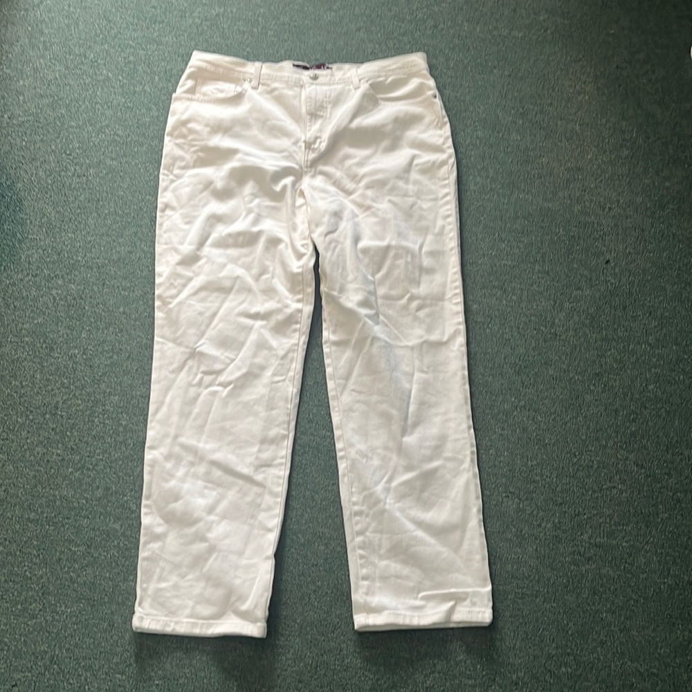 Gloria Vanderbilt Amanda White Jeans